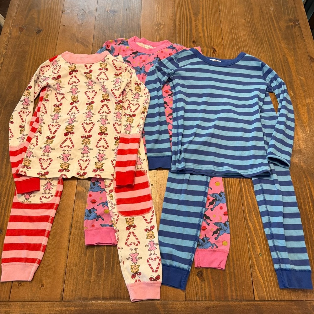Hanna Andersson Girls Pajama The Grinch, Pegasus, Stripes Size 130 US 8 LOT OF 3